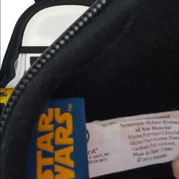 Nintendo~ Star Wars~ Stormtrooper Helmet 3DS System Case - Picture 10 of 10